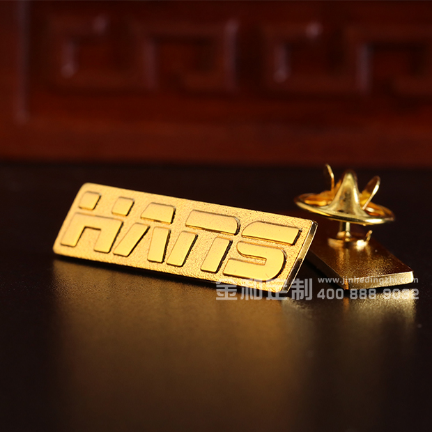《HANS》定制纯金徽章	